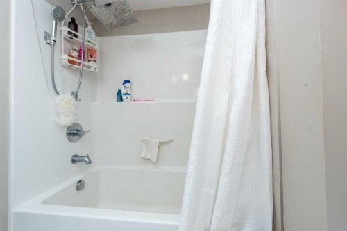3102-240 Skyview Ranch Road Ne, Calgary, AB - Indoor Photo Showing Bathroom