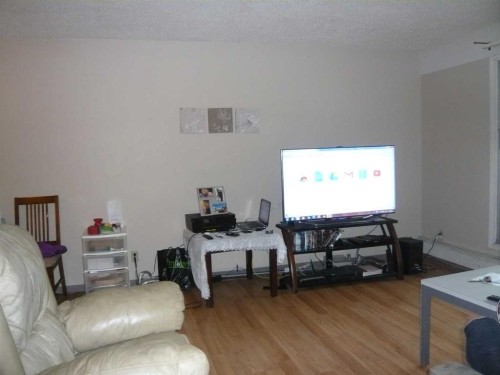 2410 14 Street Sw, Calgary, AB - Indoor