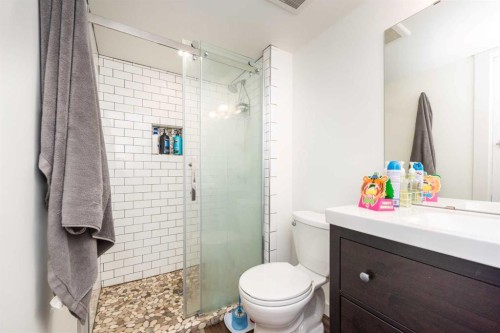 49 Rocky Ridge Heath Nw, Calgary, AB - Indoor Photo Showing Bathroom