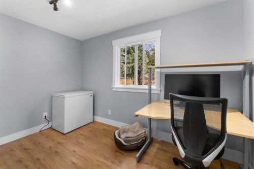 8736 34 Avenue Nw, Calgary, AB - Indoor Photo Showing Office