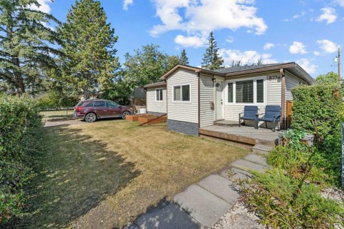 8736 34 Avenue Nw, Calgary, AB - Outdoor With Deck Patio Veranda