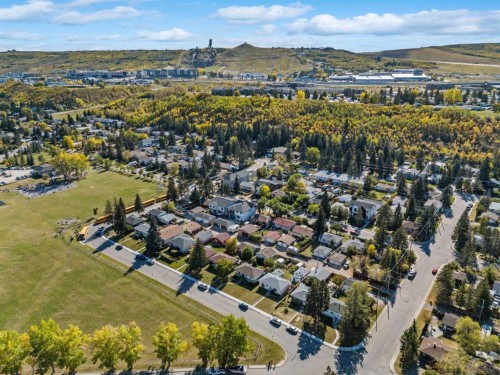 8736 34 Avenue Nw, Calgary, AB - Outdoor With View