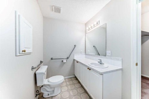 112-2850 51 Street Sw, Calgary, AB - Indoor Photo Showing Bathroom