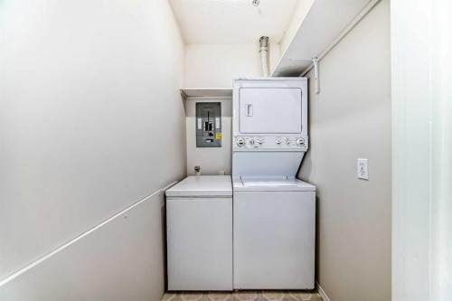 112-2850 51 Street Sw, Calgary, AB - Indoor Photo Showing Laundry Room