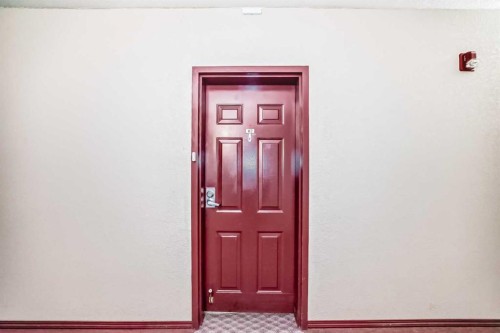 112-2850 51 Street Sw, Calgary, AB -  Photo Showing Other Room