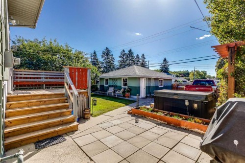 955 15 Avenue Ne, Calgary, AB - Outdoor With Deck Patio Veranda