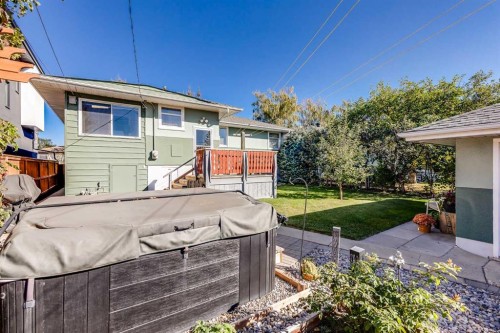 955 15 Avenue Ne, Calgary, AB - Outdoor With Exterior