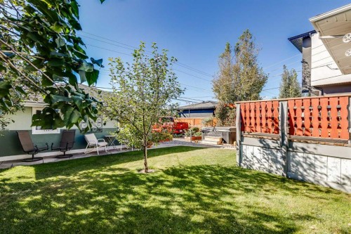 955 15 Avenue Ne, Calgary, AB - Outdoor