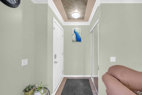 1019 Falworth Road Ne, Calgary, AB - Indoor Photo Showing Other Room