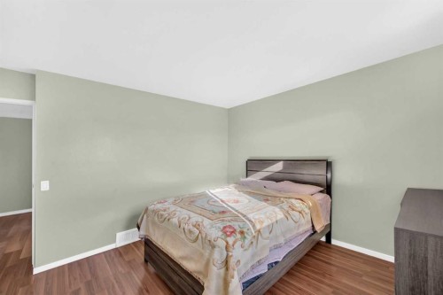 1019 Falworth Road Ne, Calgary, AB - Indoor Photo Showing Bedroom