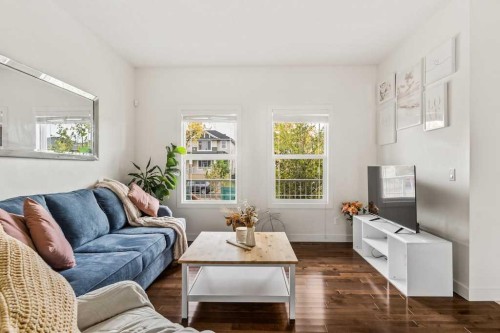 286 Redstone Drive Ne, Calgary, AB - Indoor Photo Showing Living Room