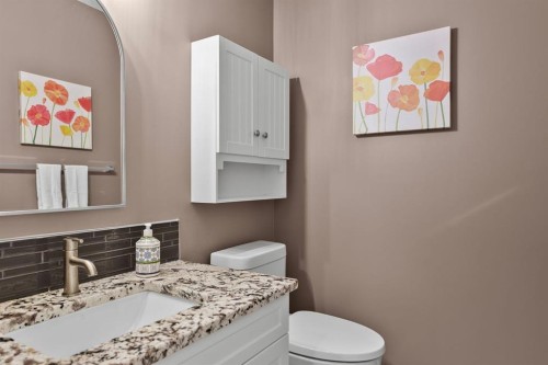 20 Tuscarora Place Nw, Calgary, AB - Indoor Photo Showing Bathroom
