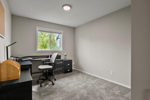 20 Tuscarora Place Nw, Calgary, AB - Indoor Photo Showing Office