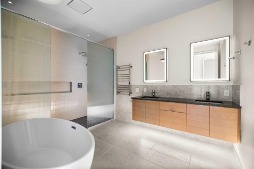 3D Willow Crescent Sw, Calgary, AB - Indoor Photo Showing Bathroom