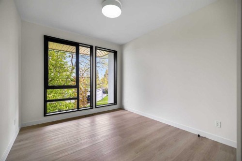 3D Willow Crescent Sw, Calgary, AB - Indoor Photo Showing Other Room