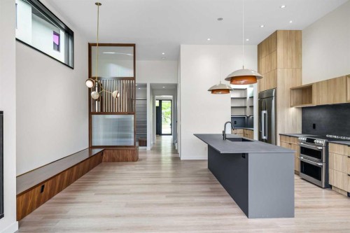 3D Willow Crescent Sw, Calgary, AB - Indoor