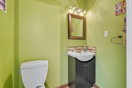1804 Braemar Place Sw, Calgary, AB - Indoor Photo Showing Bathroom