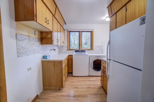 4705 3 Street West, Claresholm, AB - Indoor Photo Showing Laundry Room