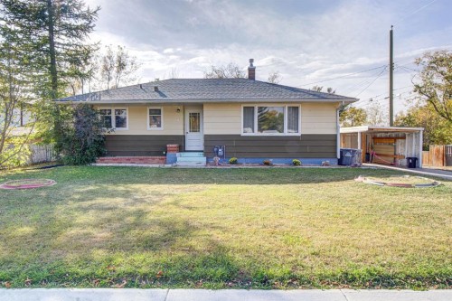 4705 3 Street West, Claresholm, AB - Outdoor