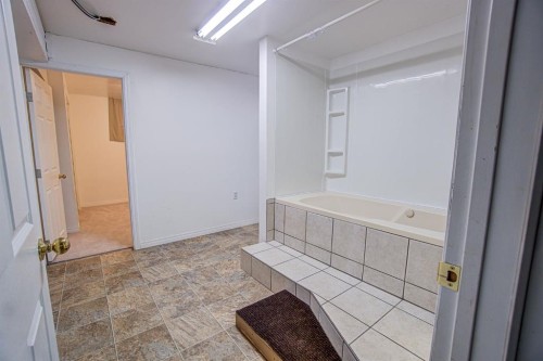 4705 3 Street West, Claresholm, AB - Indoor