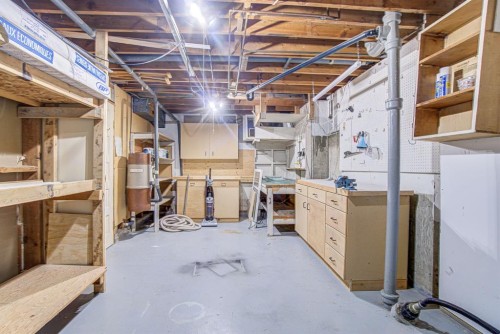4705 3 Street West, Claresholm, AB - Indoor Photo Showing Basement