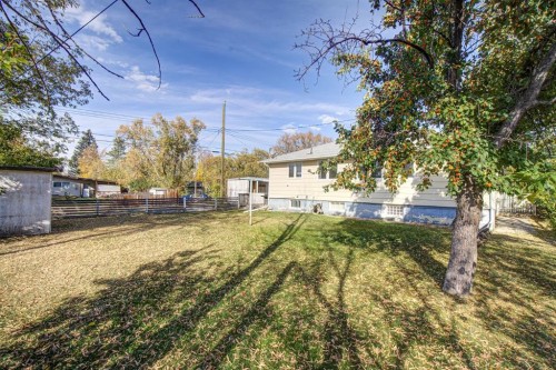 4705 3 Street West, Claresholm, AB - Outdoor