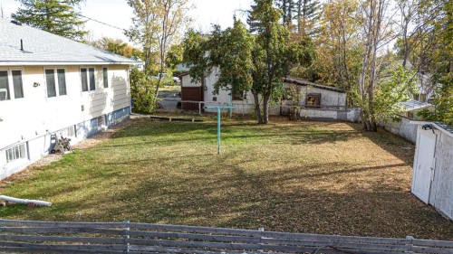 4705 3 Street West, Claresholm, AB - Outdoor