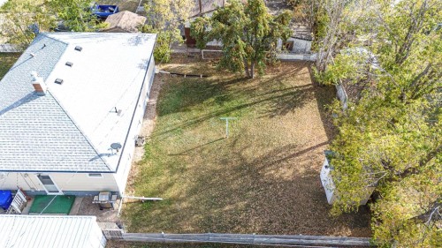 4705 3 Street West, Claresholm, AB - Outdoor