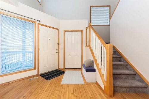 17 Royal Birkdale Crescent Nw, Calgary, AB - Indoor Photo Showing Other Room