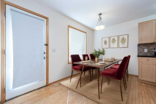 17 Royal Birkdale Crescent Nw, Calgary, AB - Indoor Photo Showing Dining Room