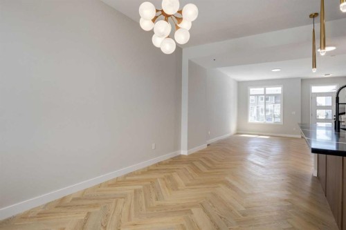 7173 Rangeview Avenue Se, Calgary, AB - Indoor Photo Showing Other Room