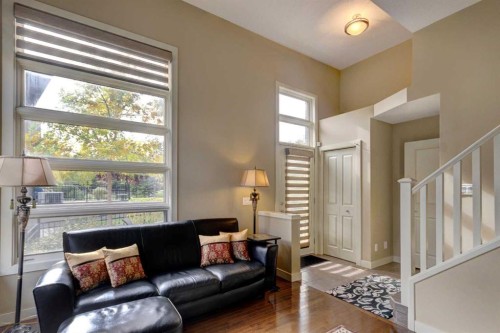 315 Aspen Hills Villas Sw, Calgary, AB - Indoor Photo Showing Other Room