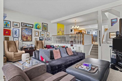 153-13 Aspen Glen, Canmore, AB - Indoor Photo Showing Living Room