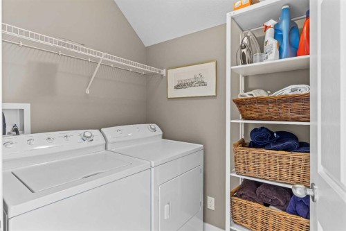 153-13 Aspen Glen, Canmore, AB - Indoor Photo Showing Laundry Room