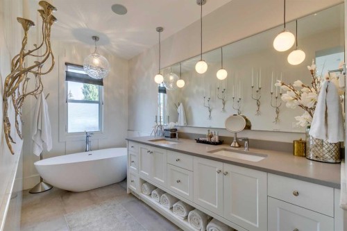 1827 22 Avenue Sw, Calgary, AB - Indoor Photo Showing Bathroom