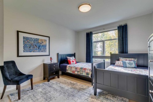 1827 22 Avenue Sw, Calgary, AB - Indoor Photo Showing Bedroom