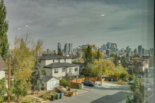 1827 22 Avenue Sw, Calgary, AB - Outdoor With View