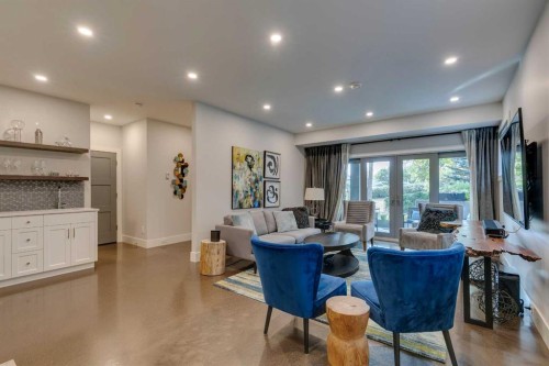 1827 22 Avenue Sw, Calgary, AB - Indoor