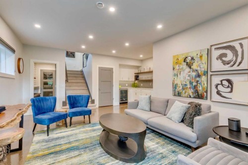 1827 22 Avenue Sw, Calgary, AB - Indoor Photo Showing Living Room