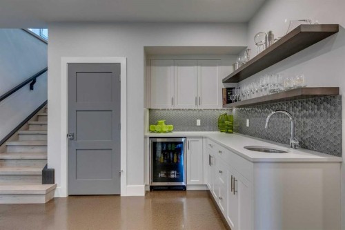 1827 22 Avenue Sw, Calgary, AB - Indoor Photo Showing Kitchen