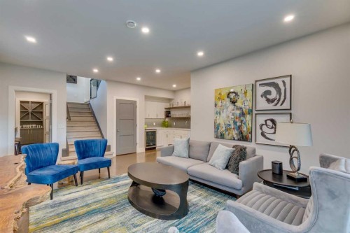 1827 22 Avenue Sw, Calgary, AB - Indoor Photo Showing Living Room