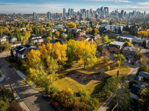 1827 22 Avenue Sw, Calgary, AB - Outdoor With View