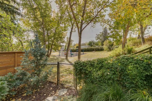 1827 22 Avenue Sw, Calgary, AB - Outdoor