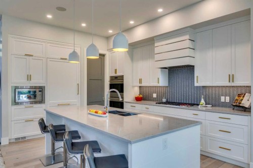 1827 22 Avenue Sw, Calgary, AB - Indoor Photo Showing Kitchen With Double Sink With Upgraded Kitchen