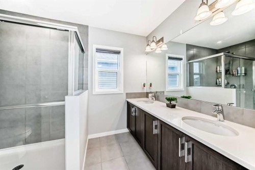 868 West Lakeview Drive, Chestermere, AB - Indoor Photo Showing Bathroom