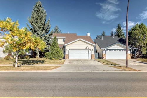 656 Woodbine Boulevard Sw, Calgary, AB - Outdoor