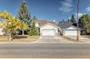 656 Woodbine Boulevard Sw, Calgary, AB  - Outdoor 