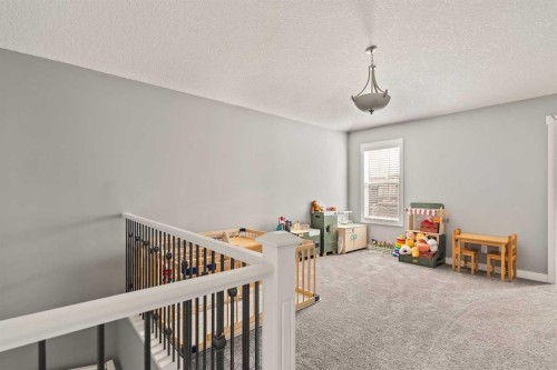 313 Evansglen Drive Nw, Calgary, AB - Indoor Photo Showing Other Room