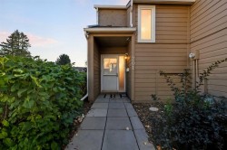 201-829 Coach Bluff Crescent SW Calgary, AB T3H 1B1