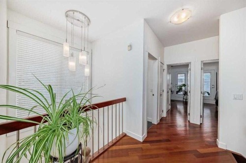 3002 18 Street Sw, Calgary, AB - Indoor Photo Showing Other Room